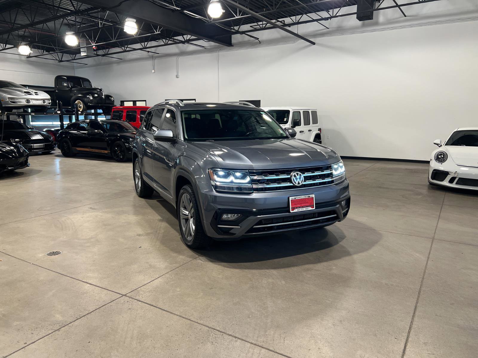 Used 2018 Volkswagen Atlas SEL w/ R-Line Package image 1