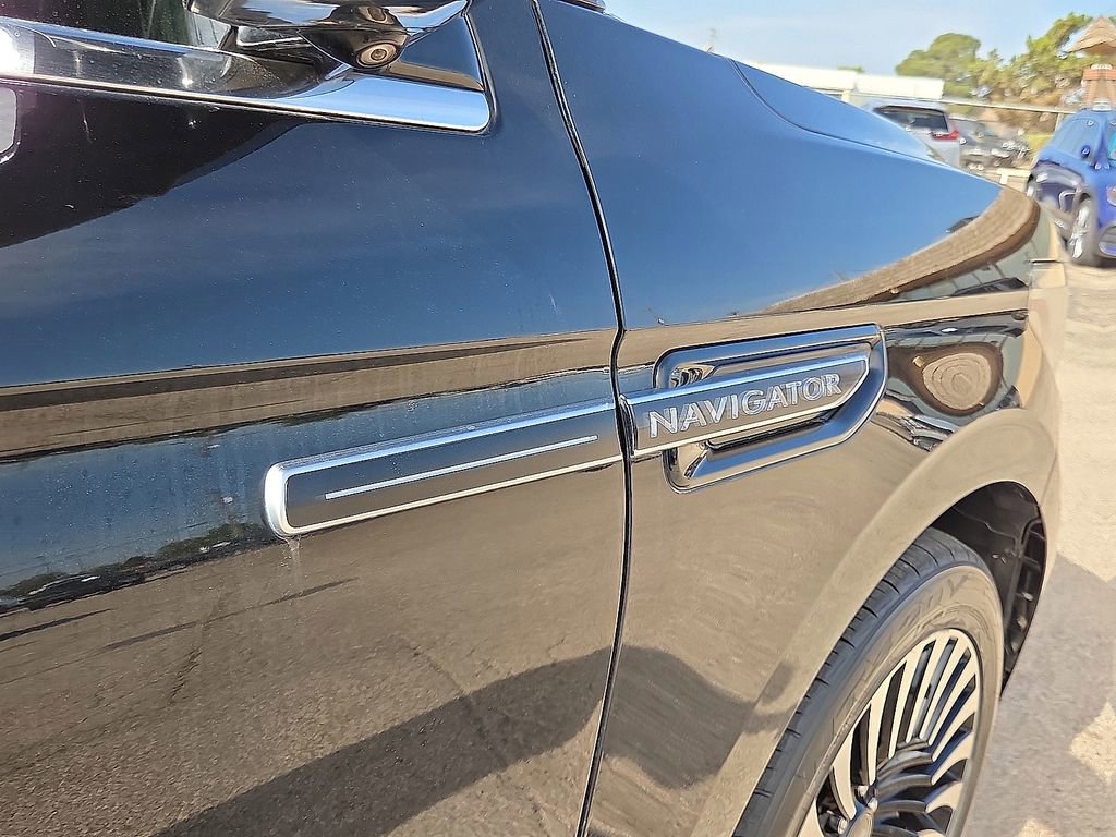Used 2018 Lincoln Navigator Black Label w/ Cargo Package image 8