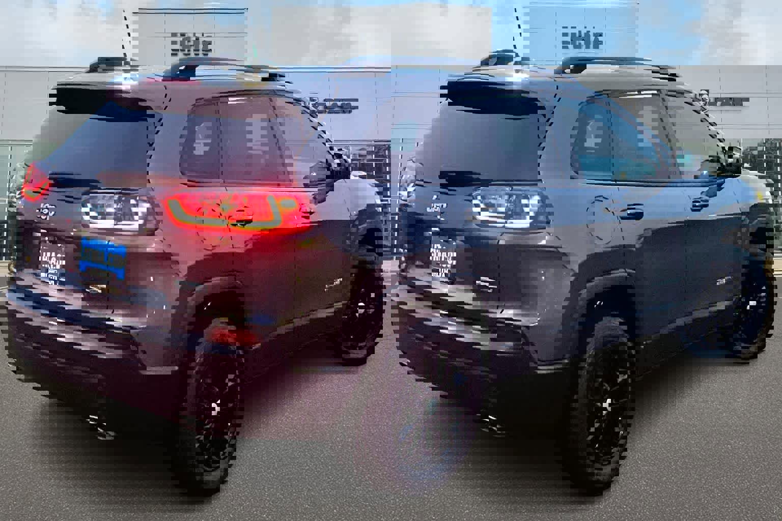 Used 2022 Jeep Cherokee Latitude Lux w/ Sun & Sound Group image 23