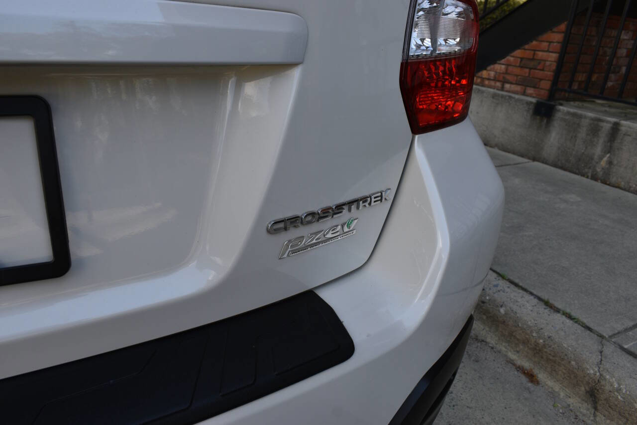 Used 2017 Subaru Crosstrek 2.0i Premium w/ 17" Wheel Sport Package image 32