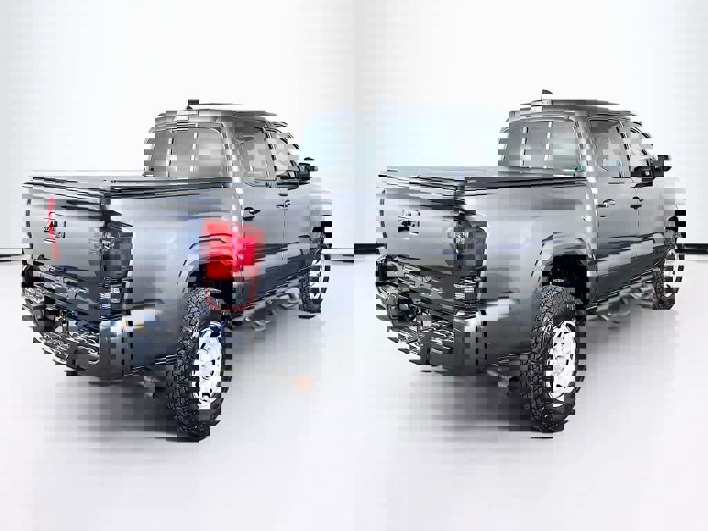 Used 2018 Toyota Tacoma SR w/ SR Convenience Package image 23