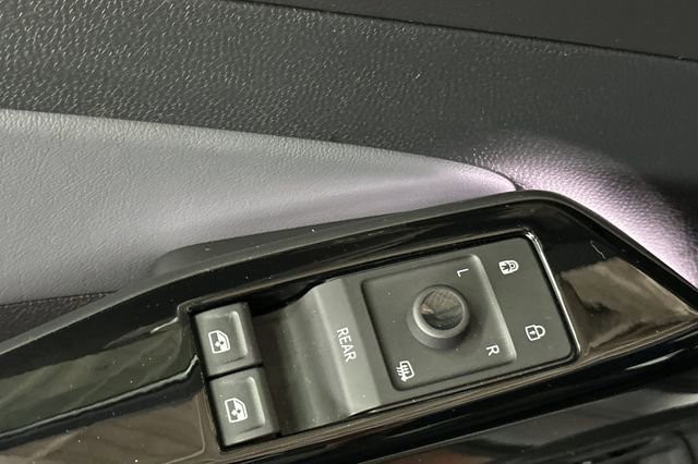 Certified 2023 Volkswagen ID.4 S image 14