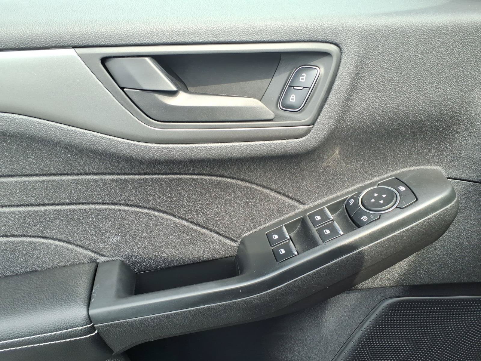 Used 2023 Ford Escape Active AWD/4WD image 11