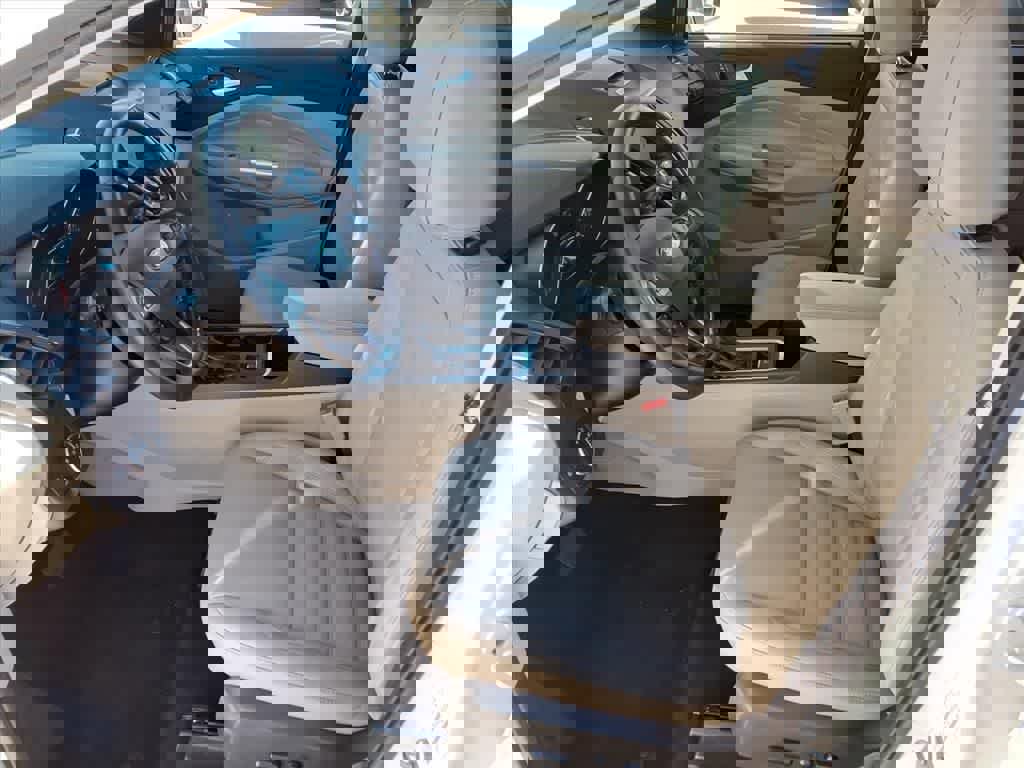 Used 2017 Ford Escape Titanium w/ Equipment Group 301A image 15