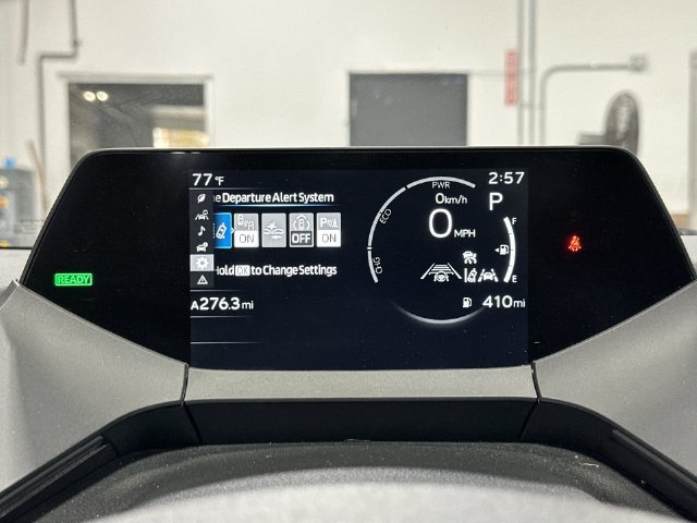 Used 2025 Toyota Prius LE FWD image 14
