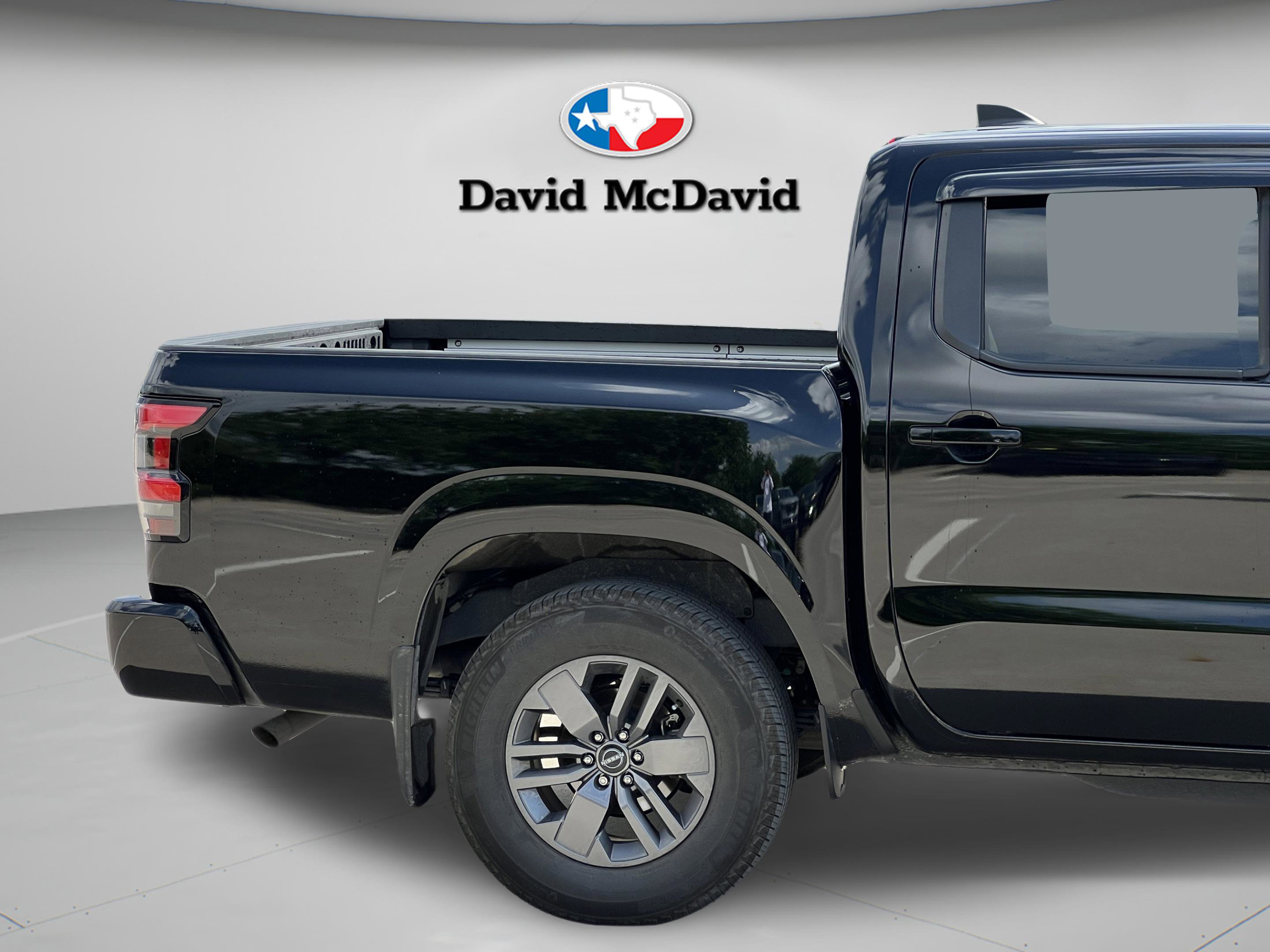 Used 2025 Nissan Frontier SV w/ SV Convenience Package RWD image 32