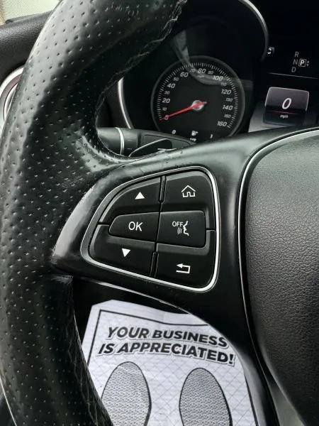Used 2015 Mercedes-Benz C 300 4MATIC Sedan image 30