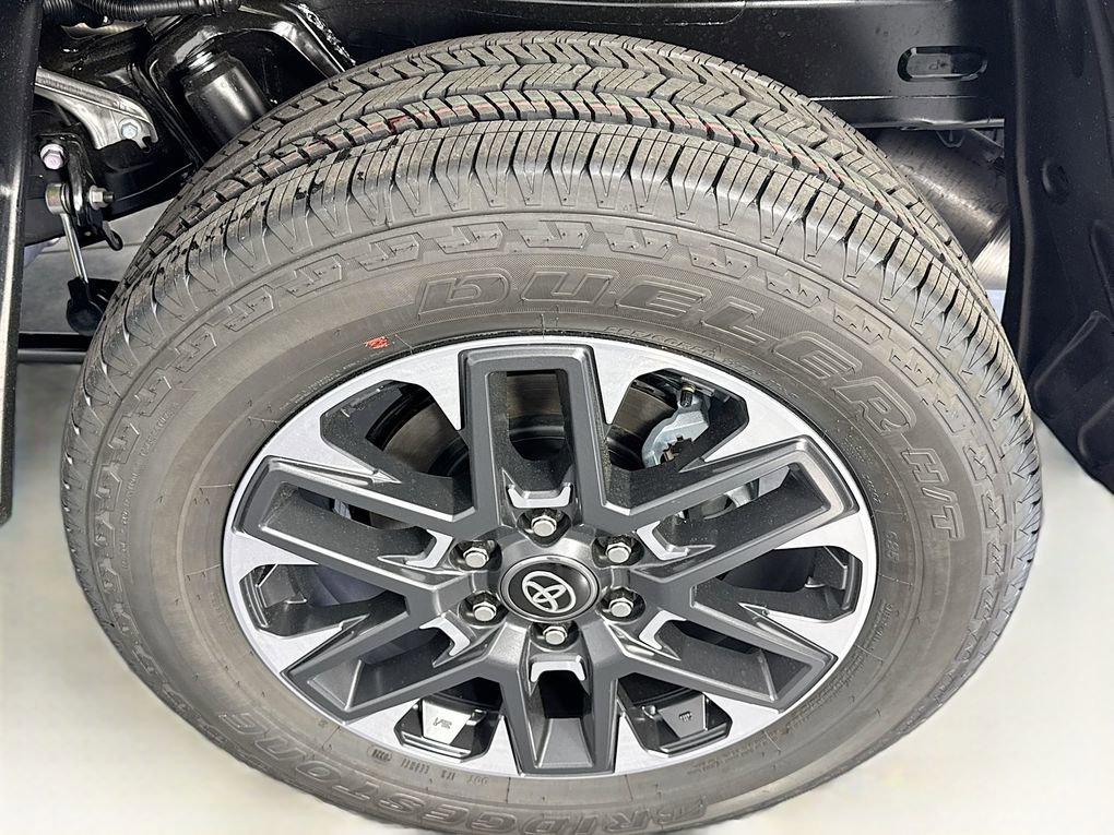 New 2026 Toyota Tundra Limited AWD/4WD image 31