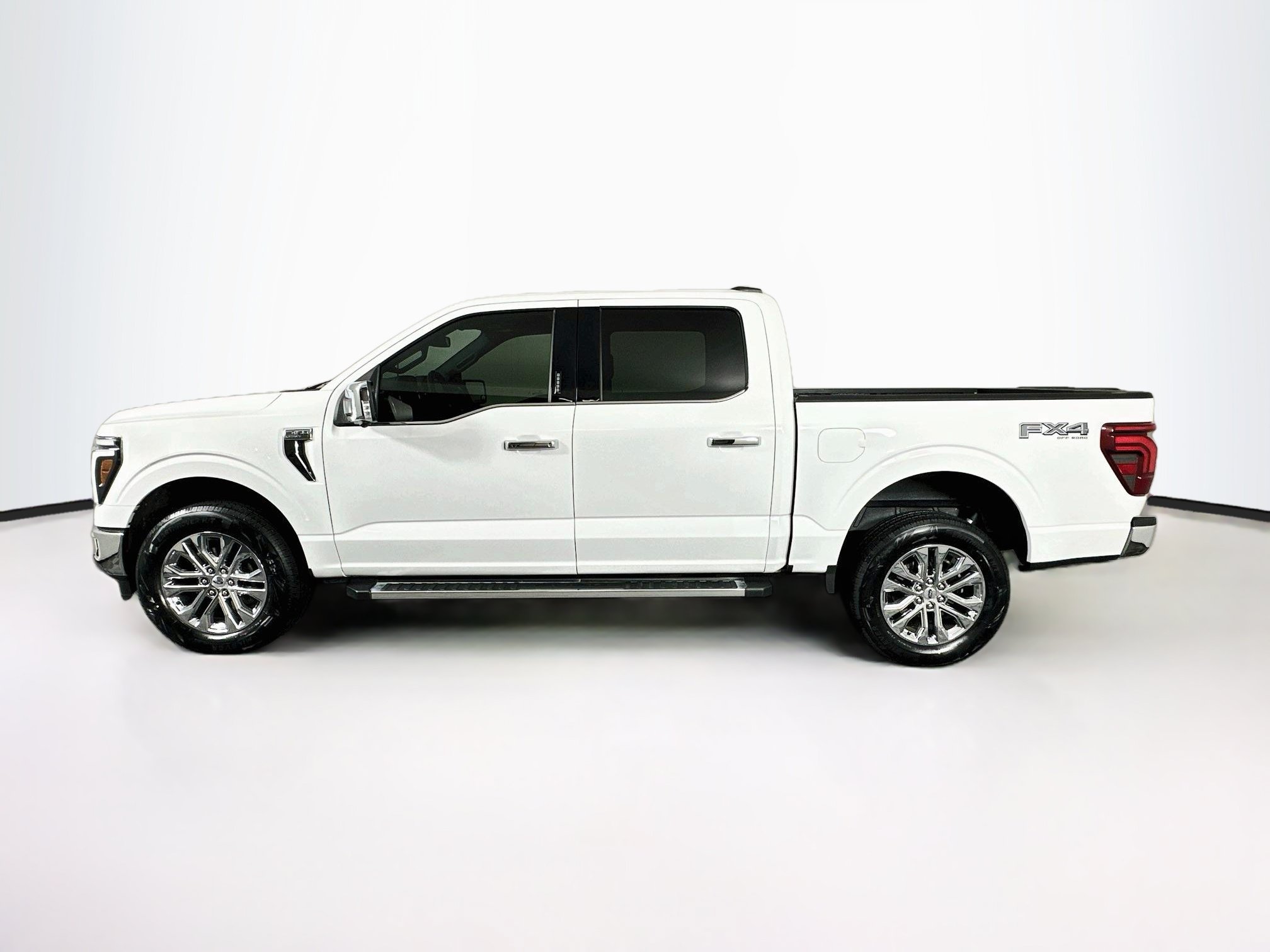 Used 2024 Ford F150 Lariat w/ FX4 Off-Road Package AWD/4WD image 4