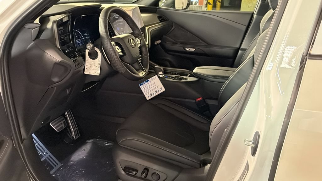 New 2026 Lexus TX 500h AWD image 15