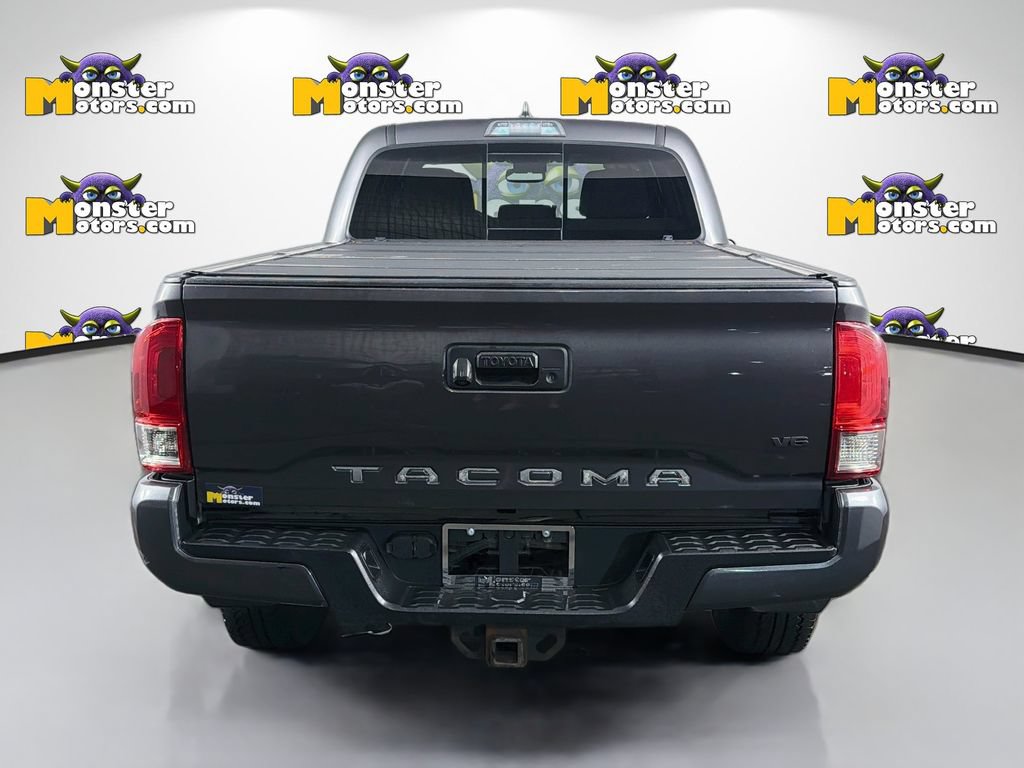 Used 2017 Toyota Tacoma TRD Sport AWD/4WD image 6