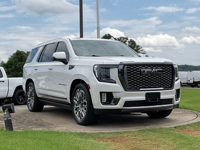 Used 2023 GMC Yukon Denali Ultimate AWD/4WD image 9