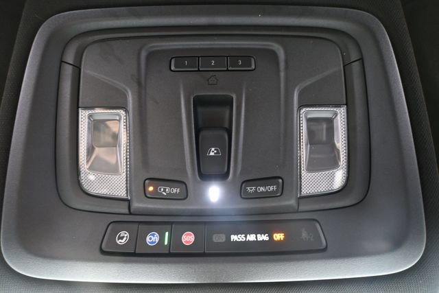 Used 2020 Chevrolet Silverado 1500 High Country AWD/4WD image 32
