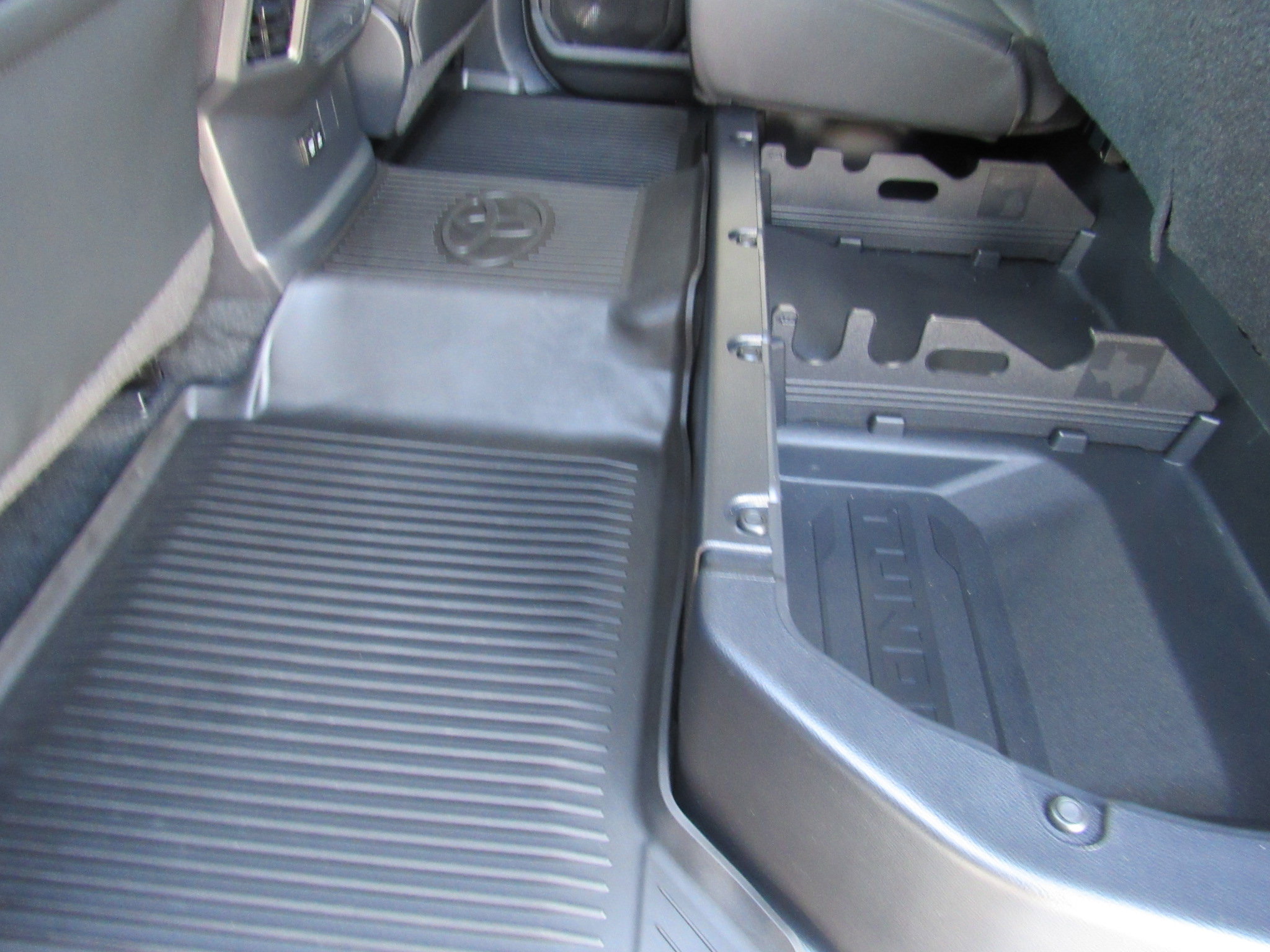 Used 2024 Toyota Tundra SR5 w/ SR5 Premium Package AWD/4WD image 43