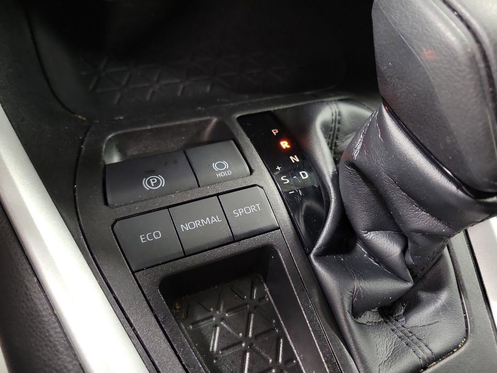 Used 2023 Toyota RAV4 LE image 16