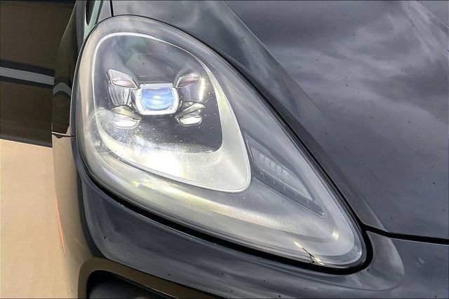 Used 2022 Porsche Cayenne AWD/4WD image 28