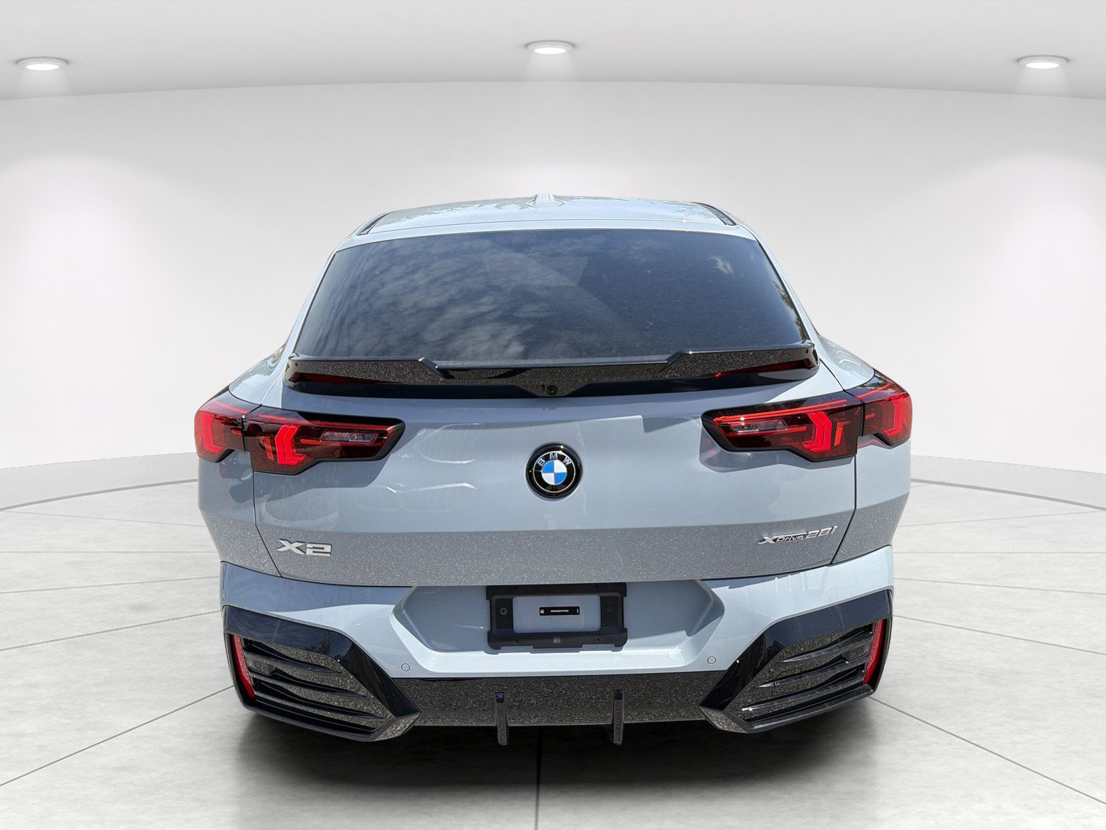 New 2026 BMW X2 xDrive28i w/ Technology Package AWD/4WD image 5