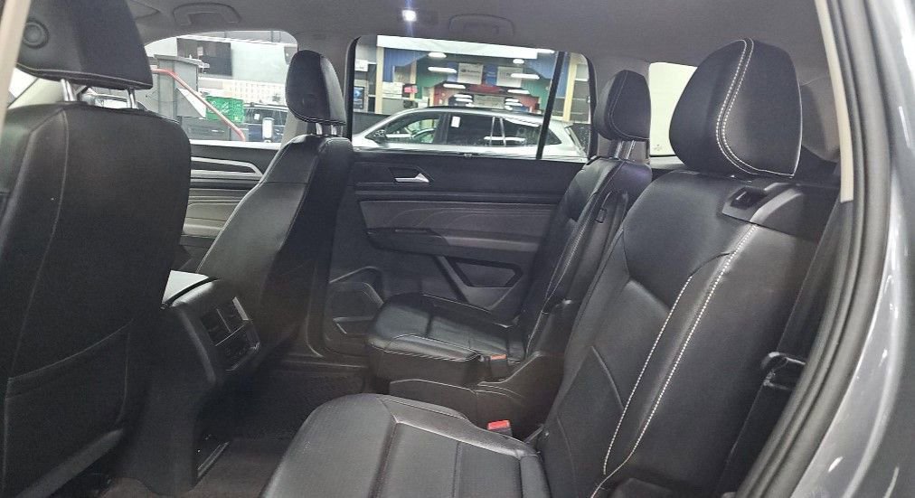 Used 2022 Volkswagen Atlas SE w/ Panoramic Sunroof Package image 16