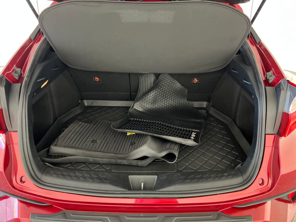 Used 2018 Toyota C-HR XLE image 24