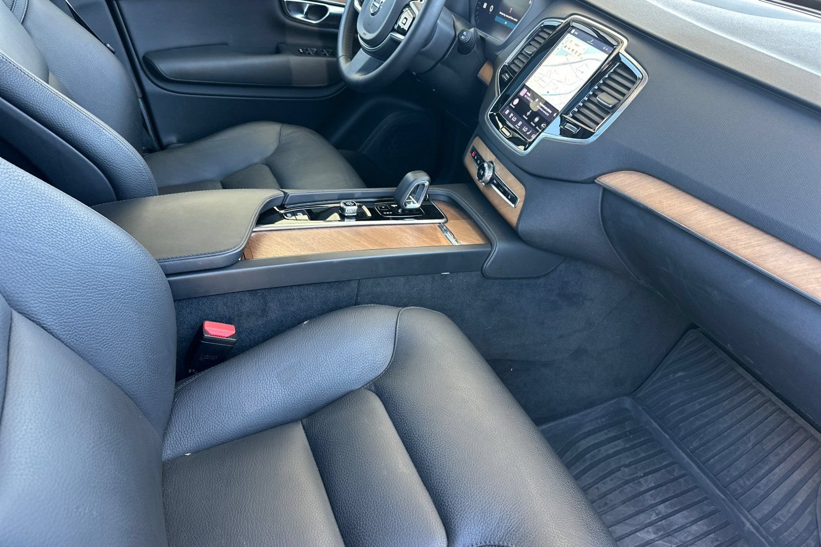 Used 2025 Volvo XC90 T8 Plus w/ Protection Package Premier AWD/4WD image 20