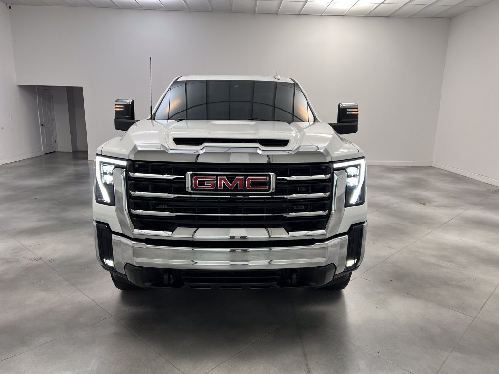 Used 2025 GMC Sierra 2500 SLT AWD/4WD image 3