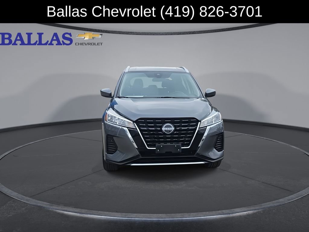 Used 2024 Nissan Kicks SV image 3