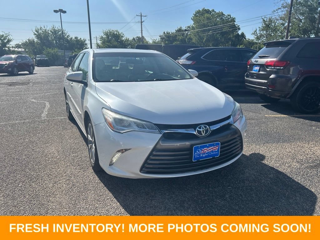Used 2016 Toyota Camry XLE FWD image 1