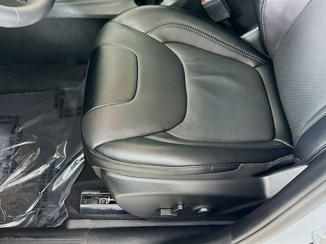 Used 2022 Jeep Cherokee Limited w/ Elite Package image 19