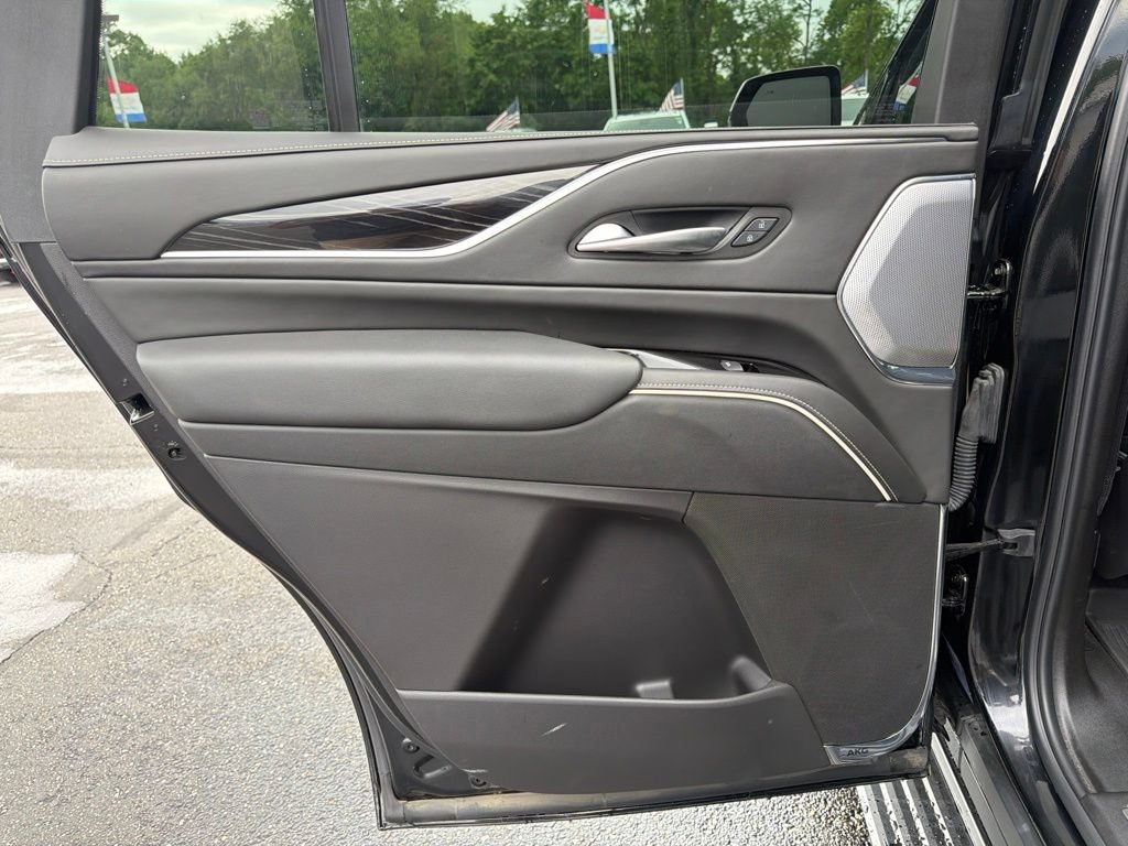 Used 2024 Cadillac Escalade V w/ LPO, ONYX Package AWD/4WD image 29