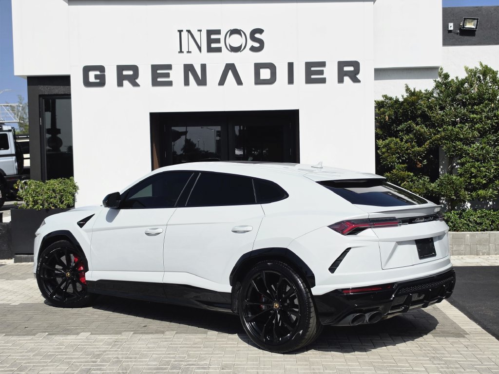 Used 2022 Lamborghini Urus AWD/4WD image 4
