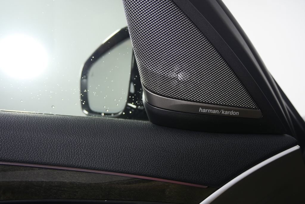 Certified 2023 BMW 530i w/ Premium Package image 9