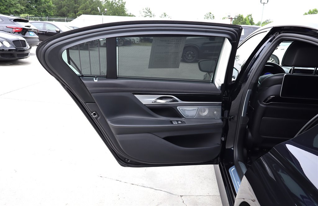 Used 2018 BMW 750i xDrive AWD/4WD image 50