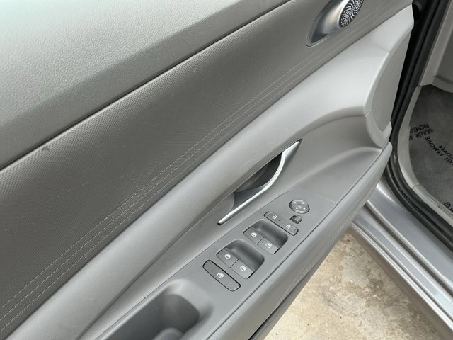 Certified 2024 Hyundai Elantra SE FWD image 18