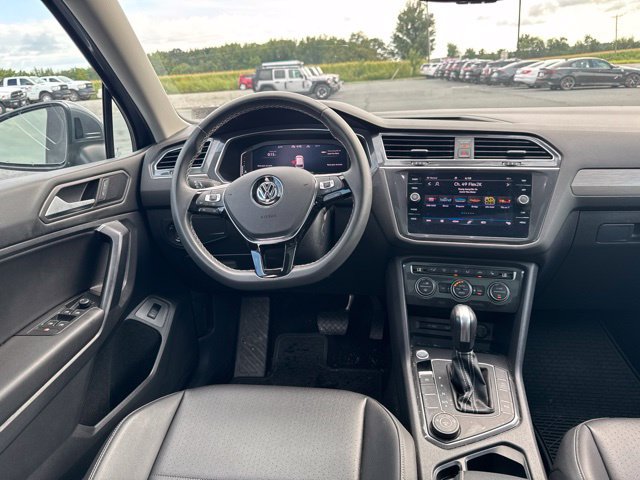 Used 2021 Volkswagen Tiguan SEL AWD/4WD image 15