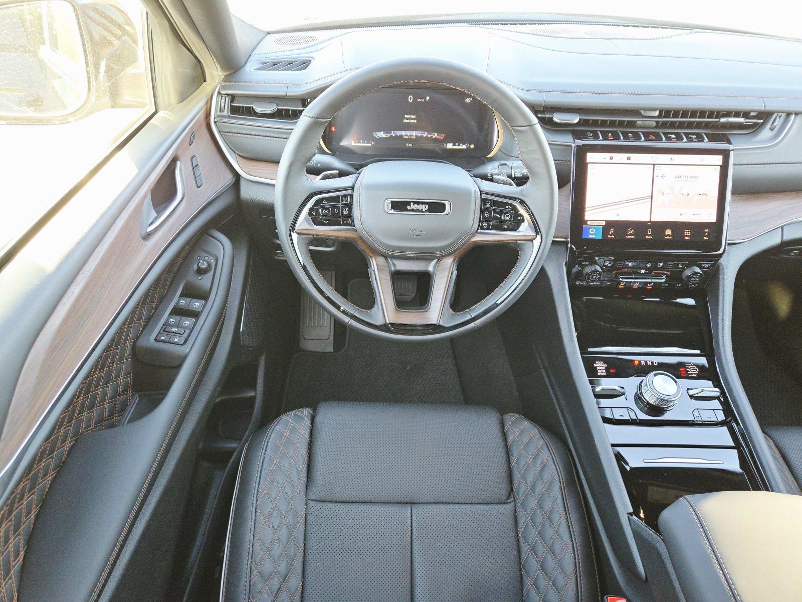 New 2025 Jeep Grand Cherokee Summit image 11