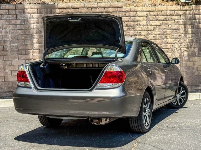Used 2006 Toyota Camry LE FWD image 21