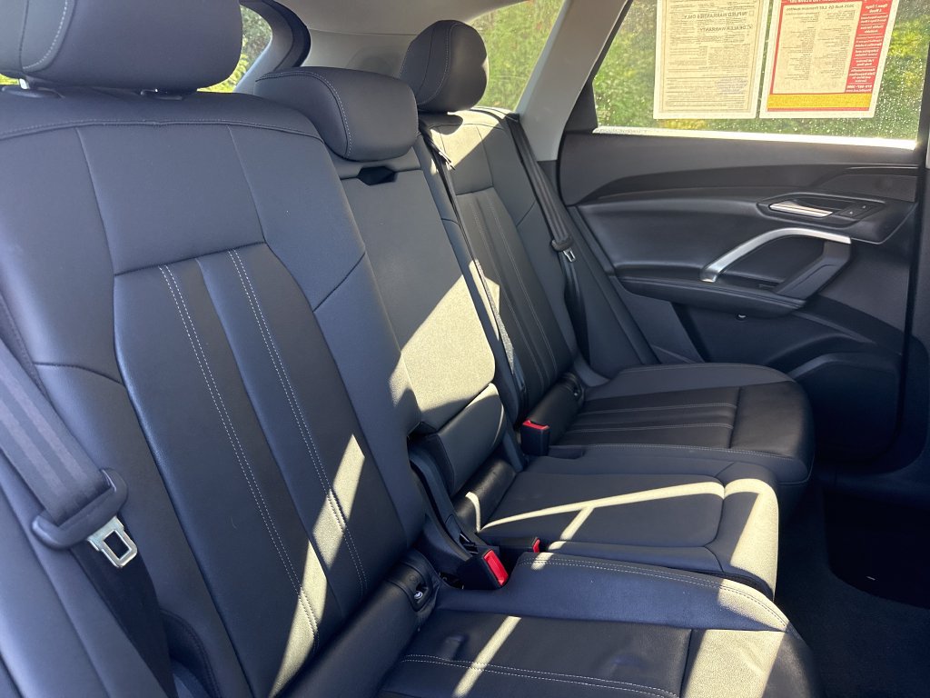 Used 2025 Audi Q5 Premium AWD/4WD image 18