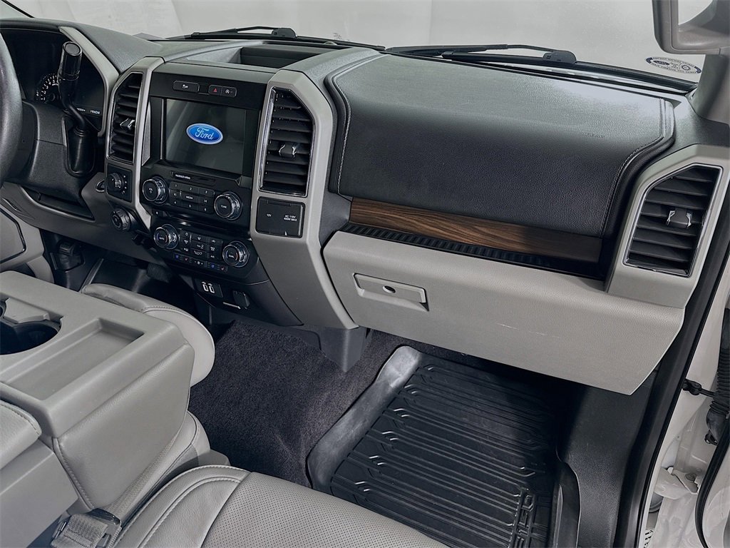 Used 2017 Ford F150 Lariat image 27