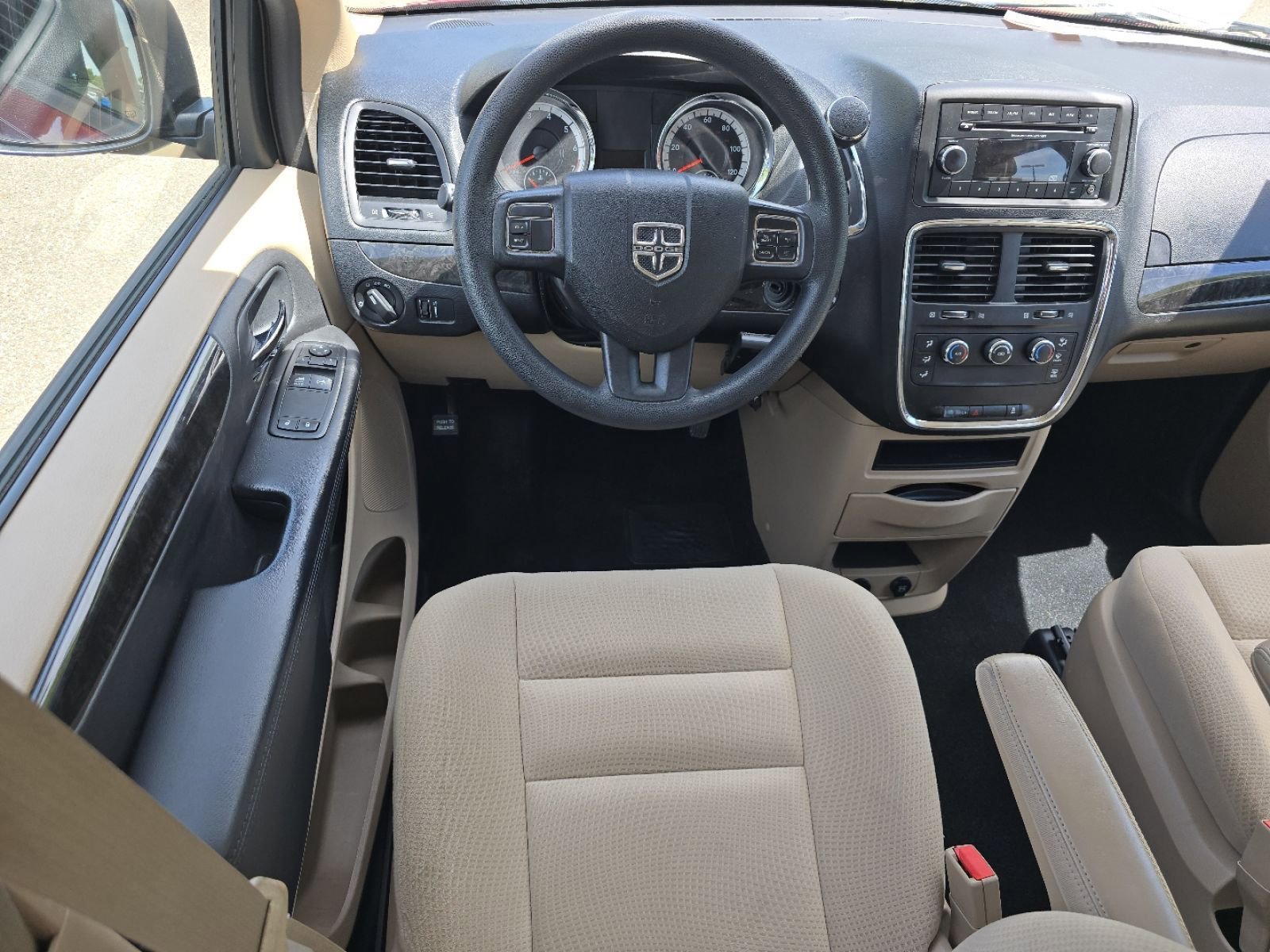 Used 2014 Dodge Grand Caravan American Value Package FWD image 17