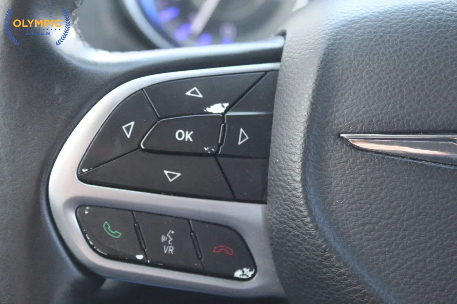 Used 2017 Chrysler 300 Limited image 19