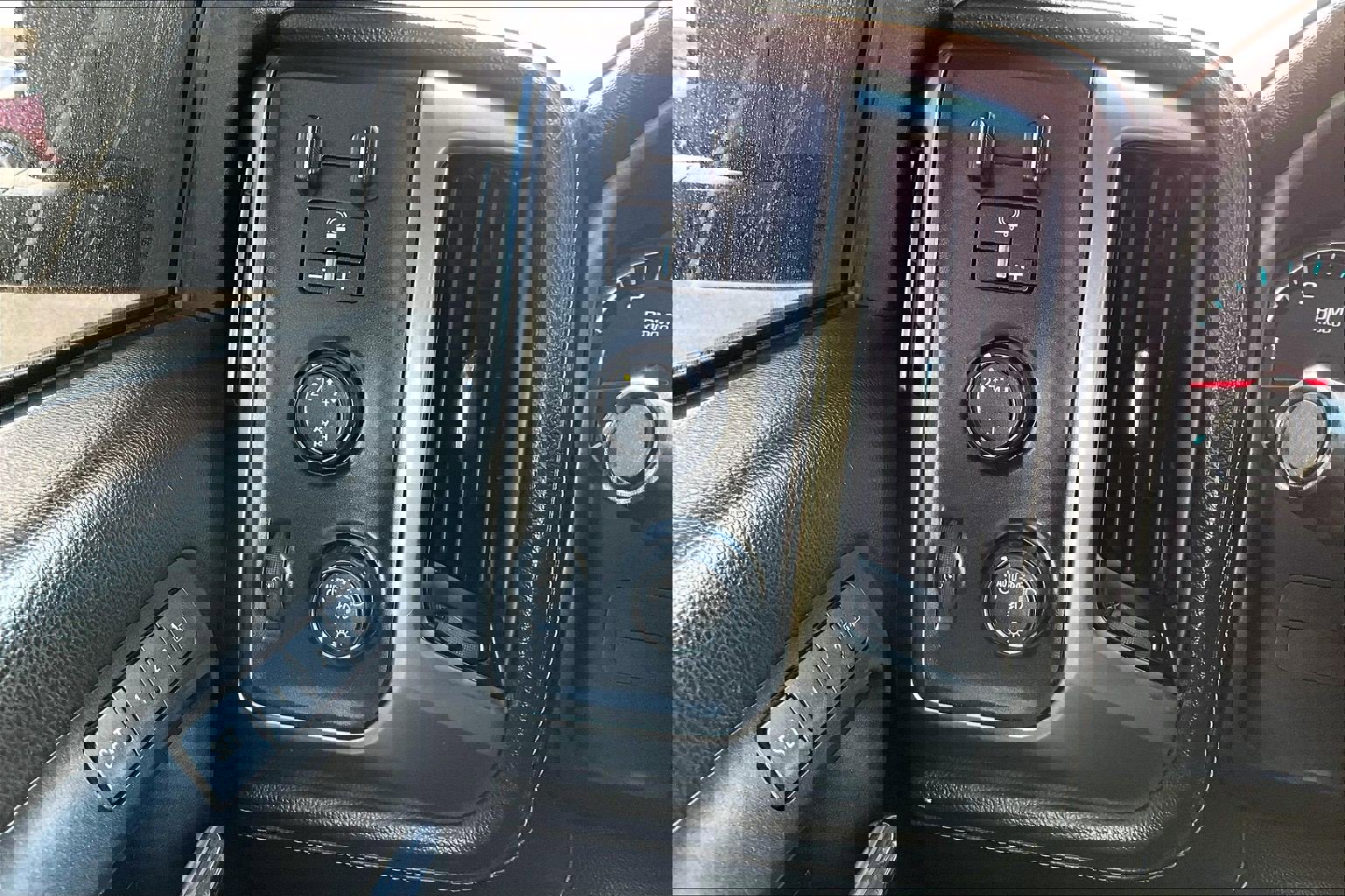 Used 2018 Chevrolet Silverado 2500 LTZ w/ Duramax Plus Package image 32