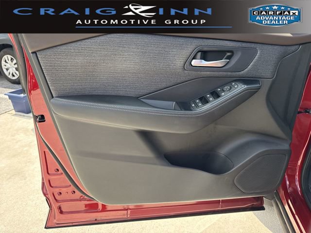 Used 2023 Nissan Rogue SV image 13