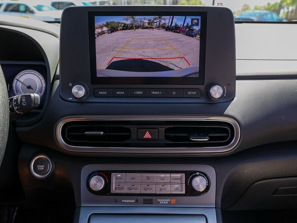 Used 2023 Hyundai Kona SE image 30