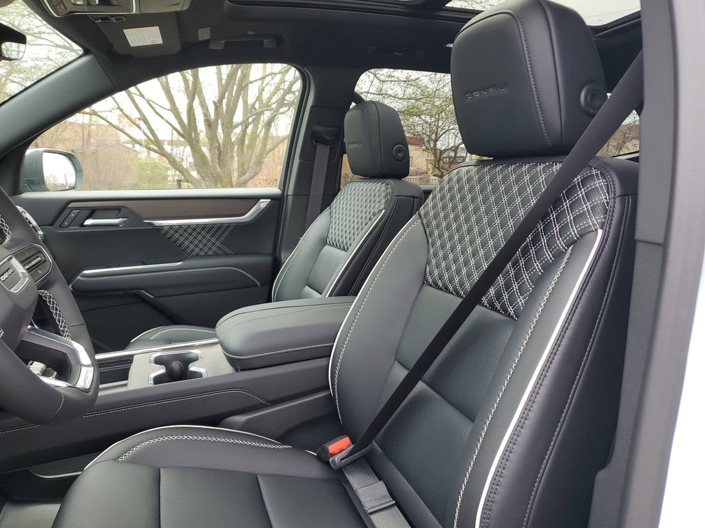 New 2026 GMC Acadia Denali w/ Super Cruise Package image 17