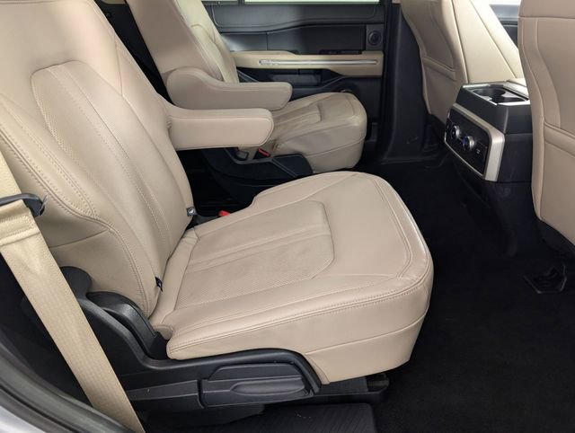 Used 2024 Ford Expedition Limited image 36