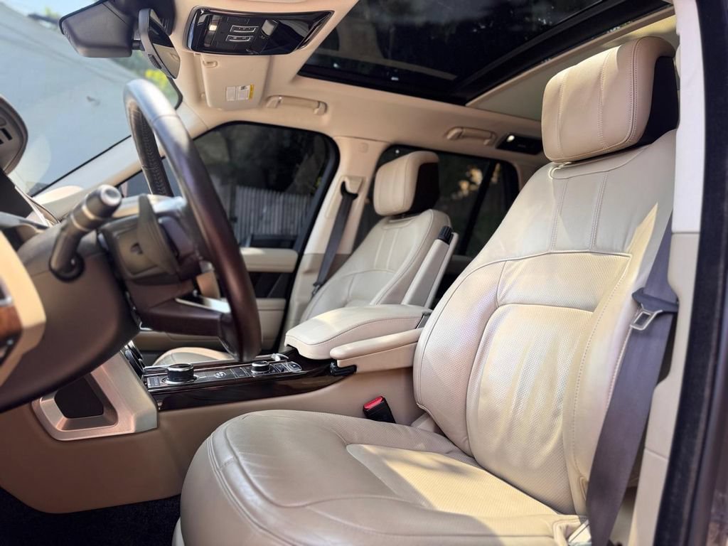 Used 2018 Land Rover Range Rover Supercharged AWD/4WD image 19
