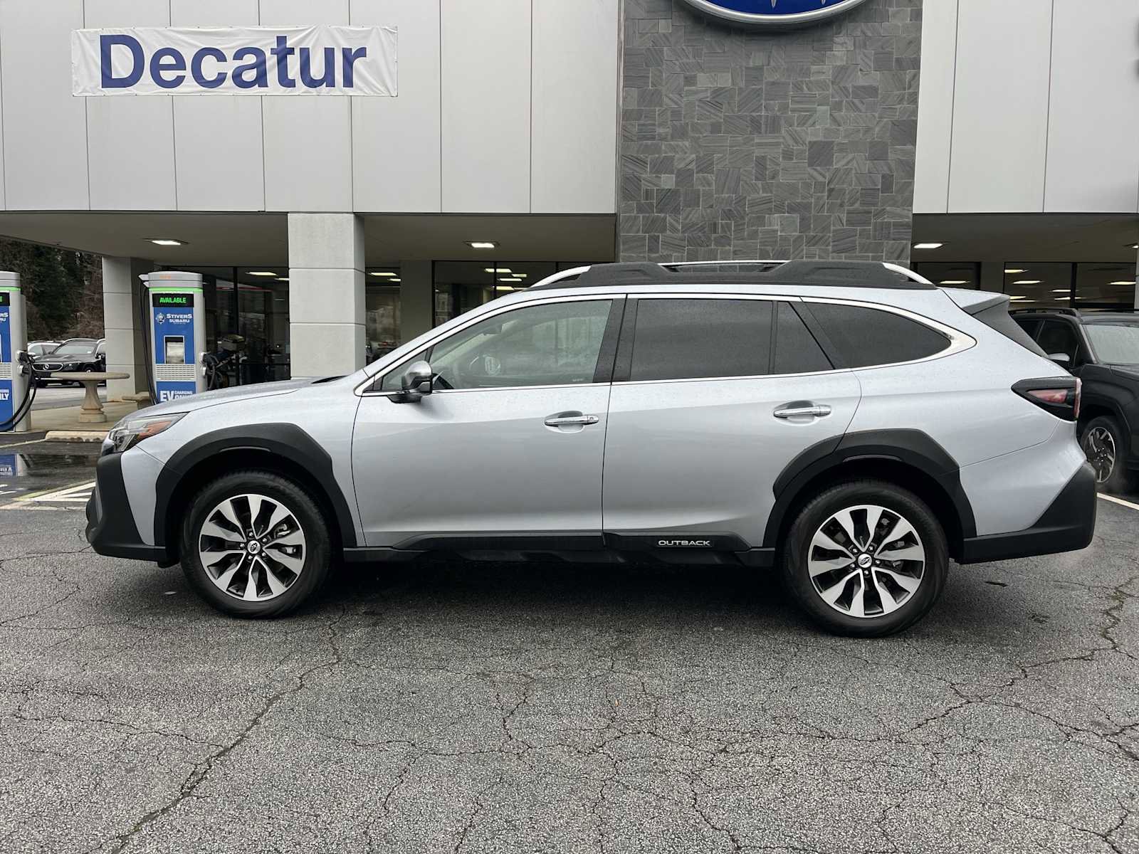 Certified 2023 Subaru Outback Touring XT image 2