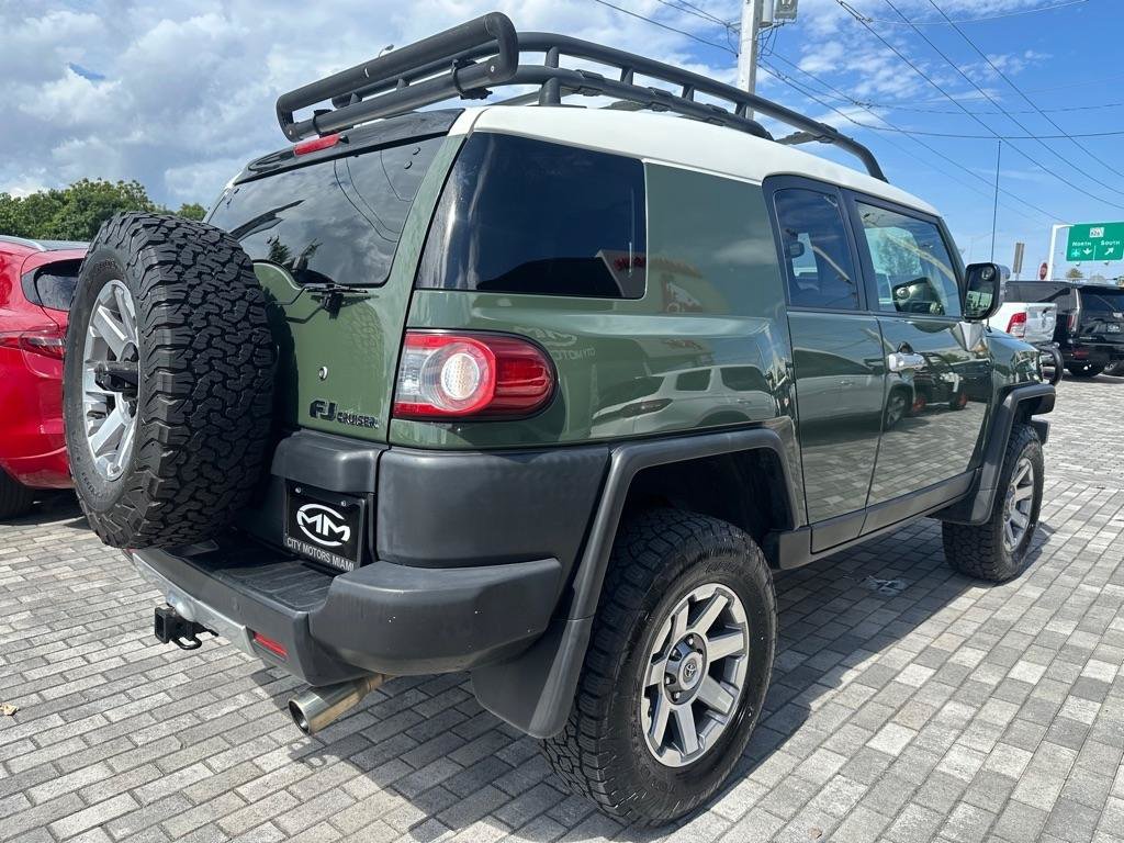 Used 2014 Toyota FJ Cruiser 4WD w/ Upgrade Package image 10