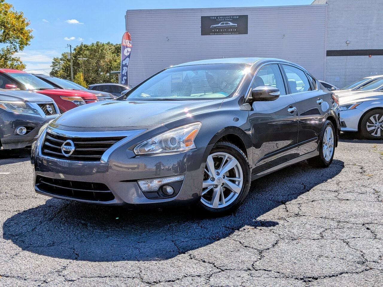 Used 2013 Nissan Altima 2.5 SL w/ Technology Pkg FWD image 1