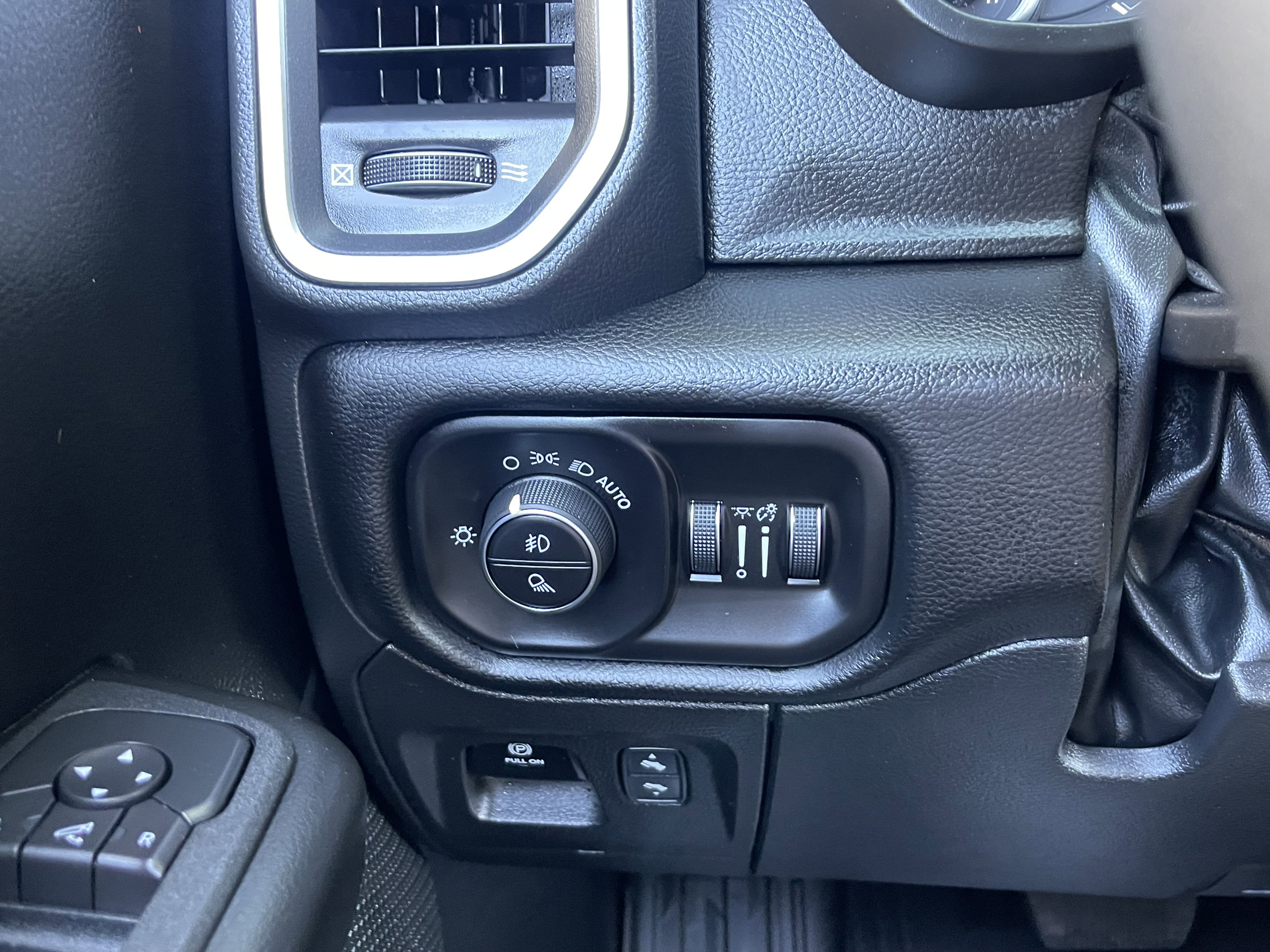 New 2026 RAM 1500 Big Horn AWD/4WD image 38
